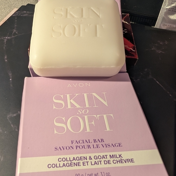 Avon Other - Avon Skin So Soft Facial Bar Collagen & Goat Milk w/ Bonus Samples Anew Platinum